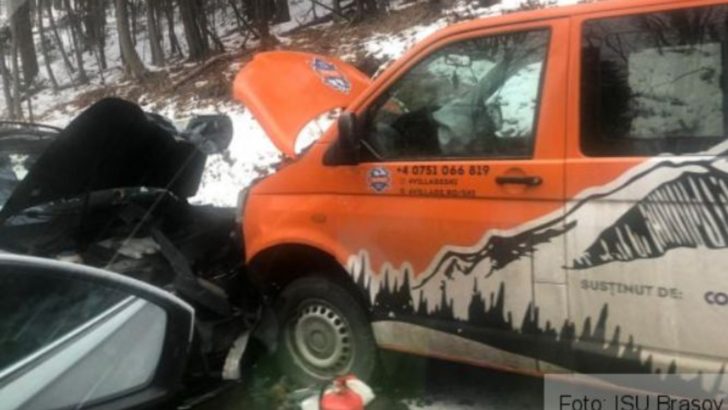 Accident grav, lângă Brașov. Zece persoane au fost rănite
